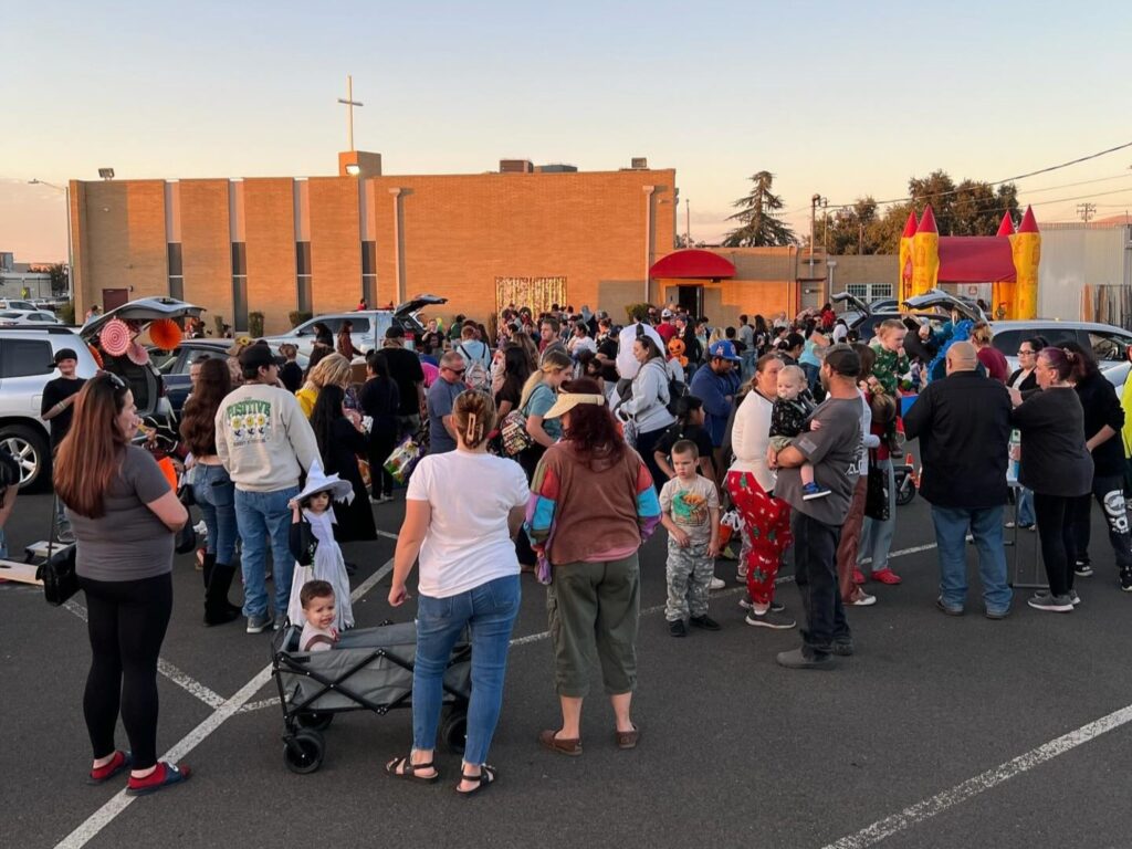 Porterville First Assembly of God Trunk or Treat