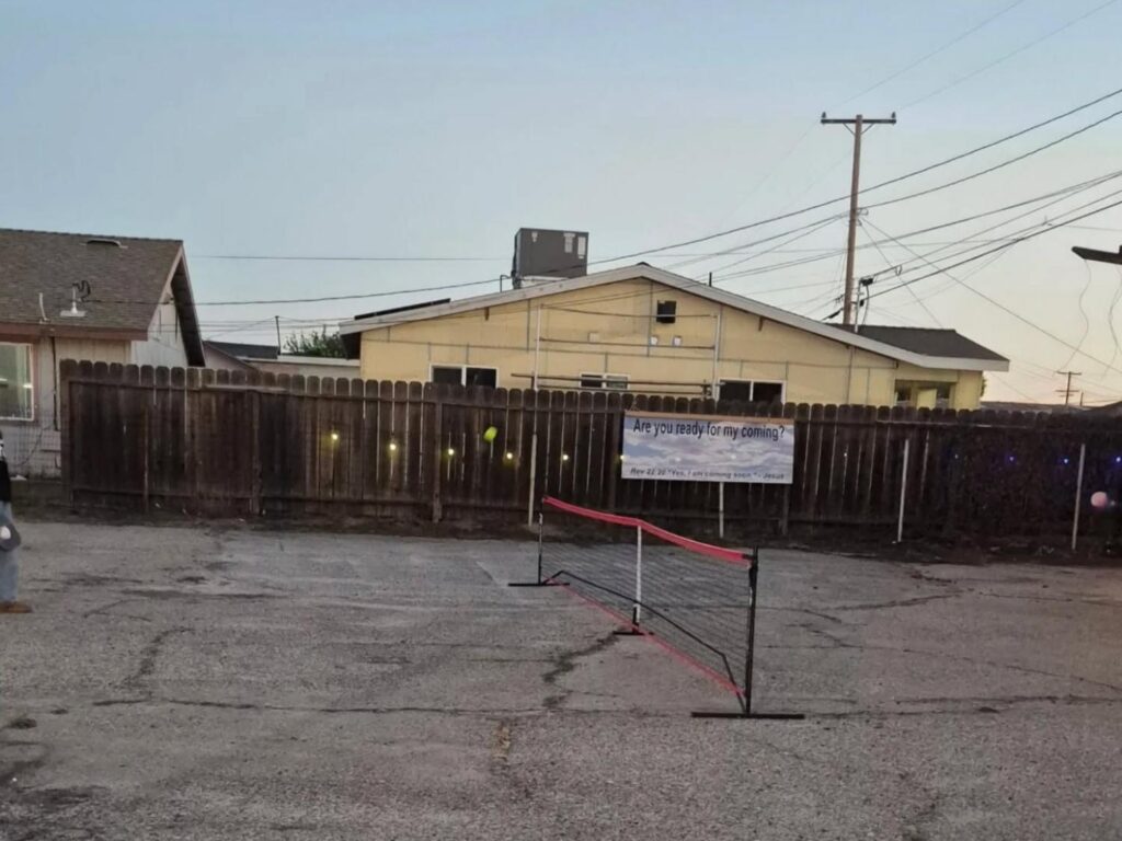 Porterville First Assembly of God Youth pickle-ball net